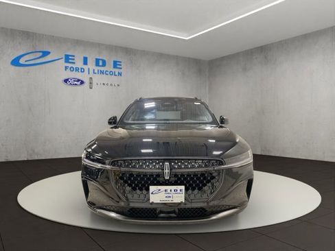 New 2025 Lincoln Nautilus Reserve w/ Jet Appearance Package image 3