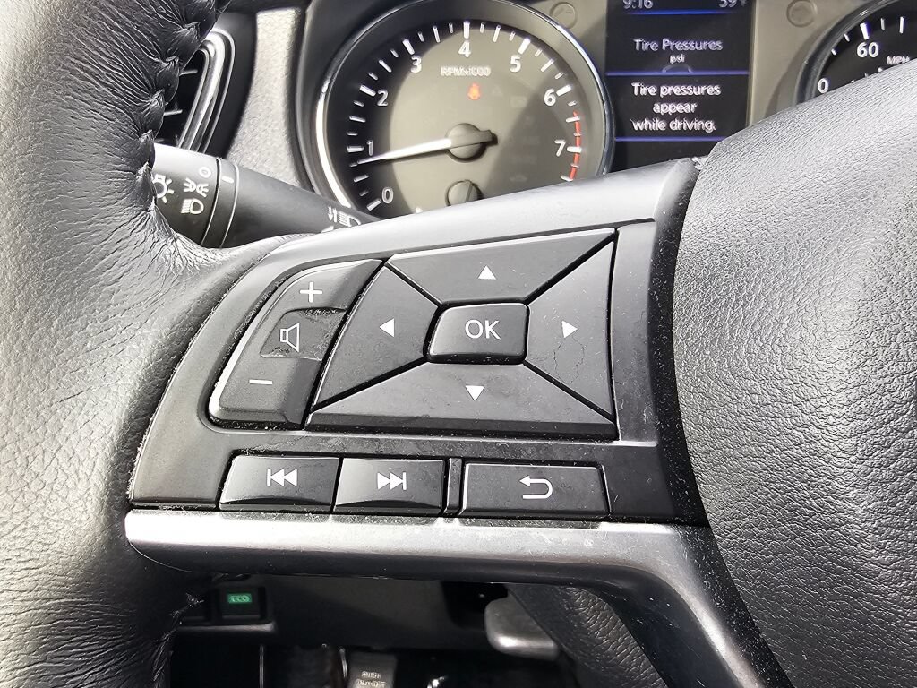 Used 2018 Nissan Rogue S w/ S Value Package AWD/4WD image 19