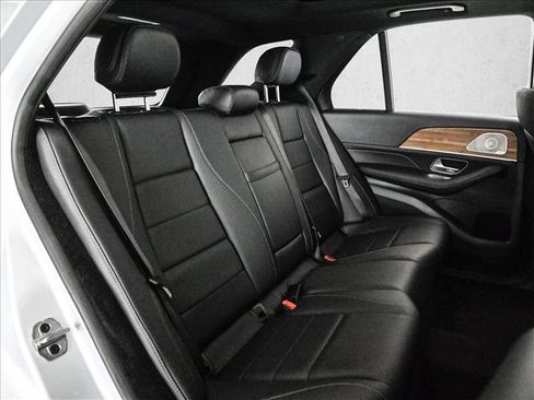 Certified 2025 Mercedes-Benz GLE 450e 4MATIC image 22