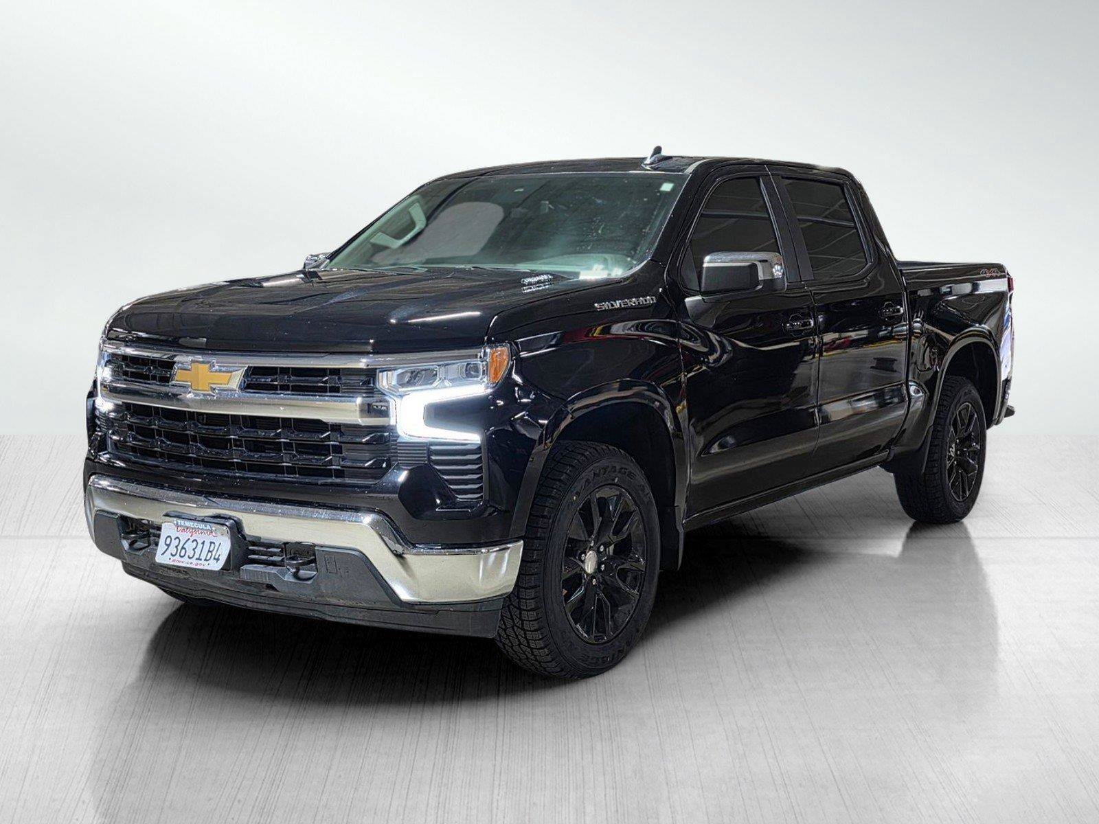 Used 2025 Chevrolet Silverado 1500 LT AWD/4WD image 3