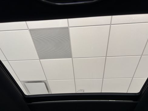 Used 2024 Jeep Grand Cherokee Limited w/ Trailer Tow Package image 21