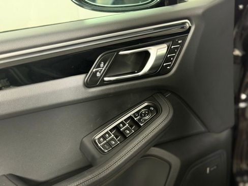 Used 2026 Porsche Macan S AWD/4WD image 17