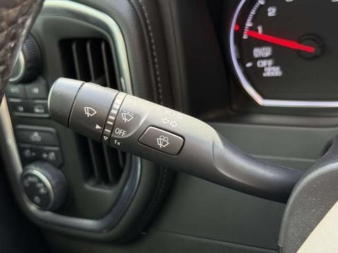 Used 2021 Chevrolet Silverado 1500 LT w/ Convenience Package II AWD/4WD image 19