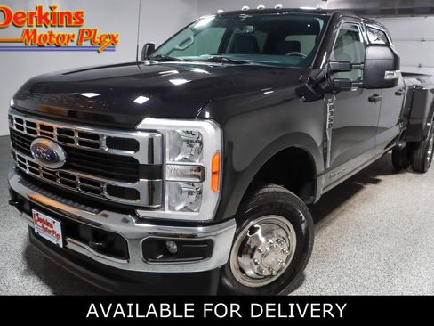 Used 2023 Ford F350 XLT AWD/4WD image 1