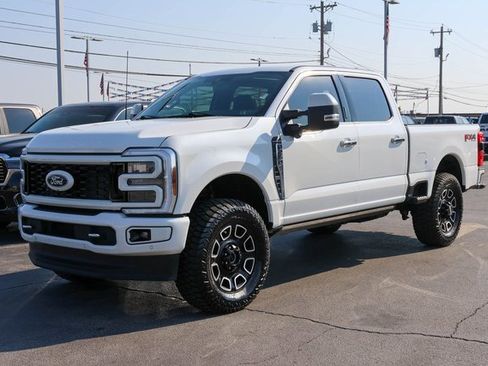 Used 2024 Ford F250 Platinum w/ FX4 Off-Road Package image 6