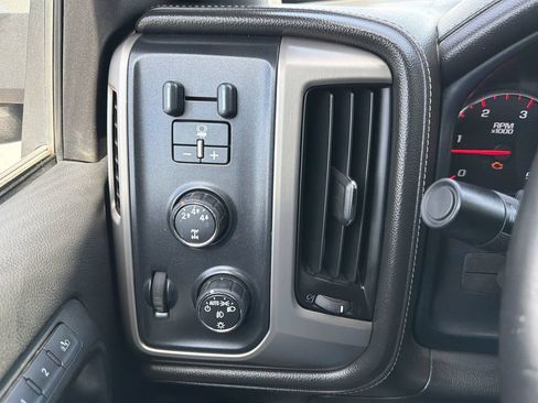 Used 2015 GMC Sierra 2500 Denali w/ Duramax Plus Package AWD/4WD image 12