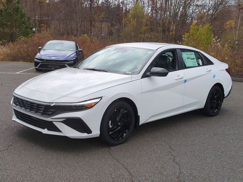 New 2026 Hyundai Elantra Sport FWD image 7