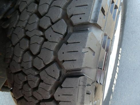 Used 2018 Ford F150 XLT w/ Trailer Tow Package image 11