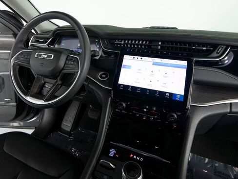 Used 2023 Jeep Grand Cherokee 4WD 4xe image 21