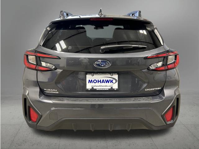 Used 2025 Subaru Crosstrek 2.5i Premium AWD/4WD image 4