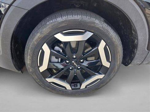 Used 2025 Kia Telluride S AWD/4WD image 9