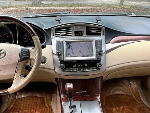 Used 2012 Toyota Avalon Limited FWD image 9