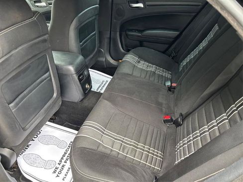 Used 2014 Chrysler 300 S image 26