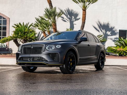 Used 2025 Bentley Bentayga S Black Edition image 34