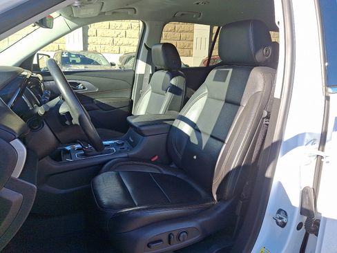 Used 2020 Chevrolet Traverse LT w/ LT Premium Package image 13