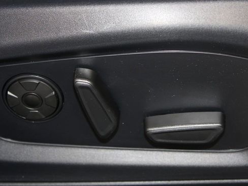 New 2026 Ford Explorer Platinum image 28