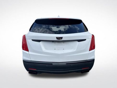 Used 2018 Cadillac XT5 Luxury w/ Driver Awareness Package FWD image 5