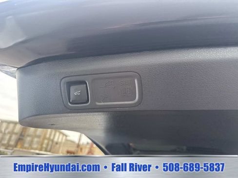 Used 2024 Ford Expedition Limited AWD/4WD image 7