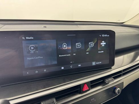 Used 2025 Kia Sorento S image 14