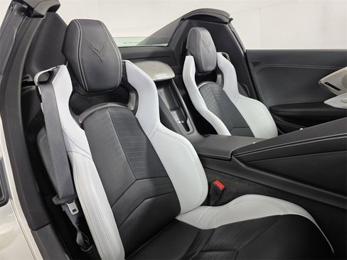 Used 2024 Chevrolet Corvette Stingray image 27