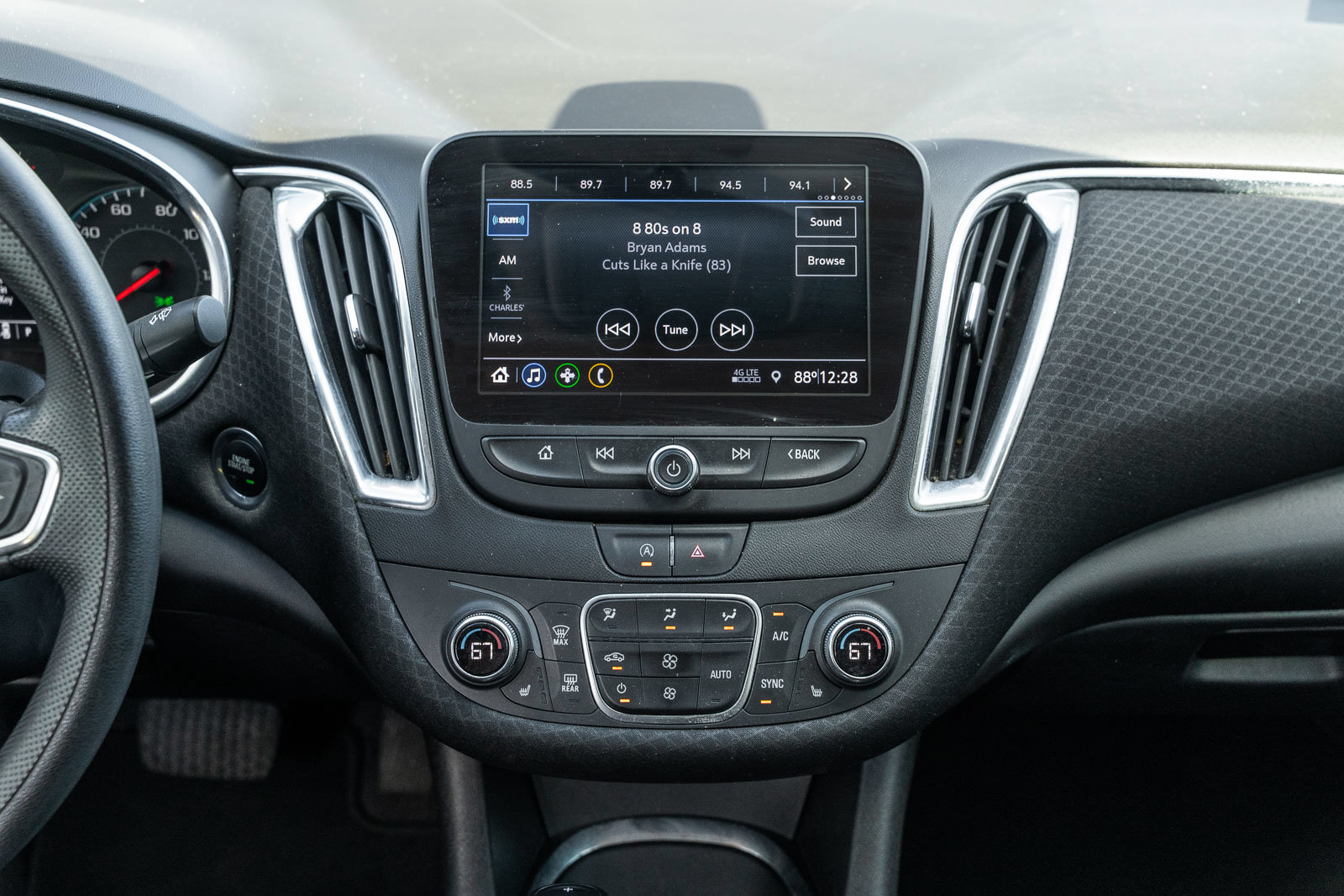 Used 2020 Chevrolet Malibu LT FWD image 28