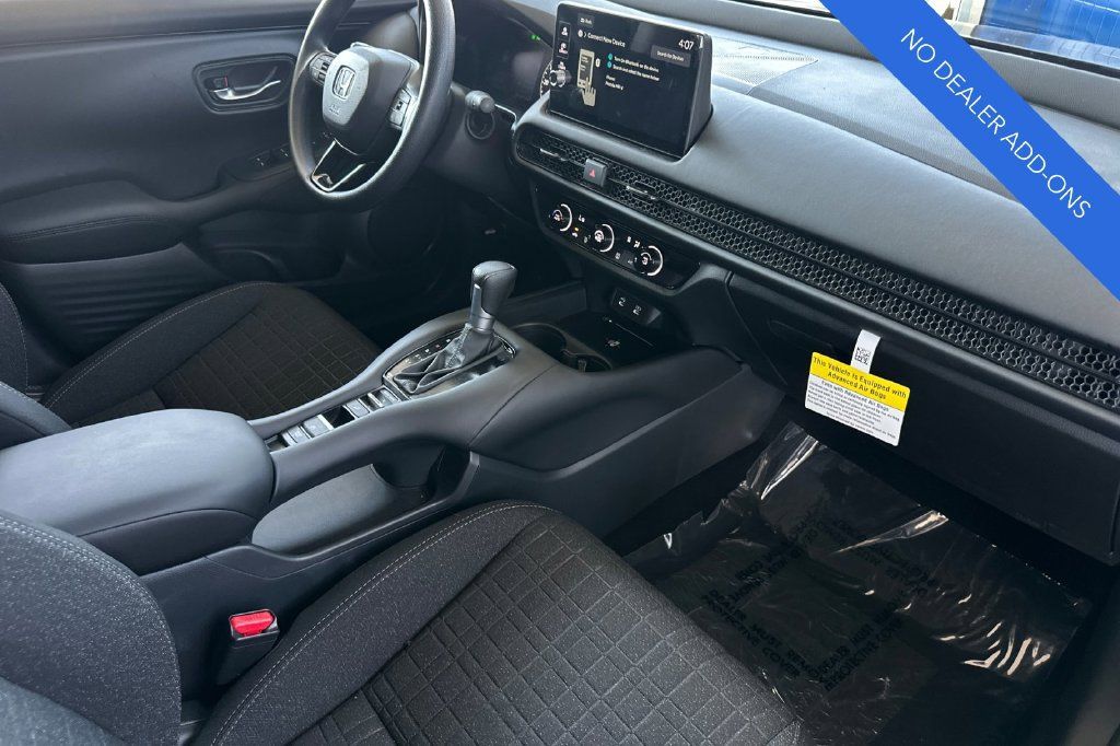 Certified 2027 Honda HR-V LX image 17