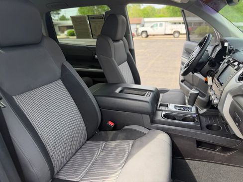 Used 2016 Toyota Tundra SR5 w/ SR5 Upgrade Package image 30