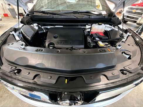 Used 2024 Buick Enclave Essence w/ Experience Buick Package image 30