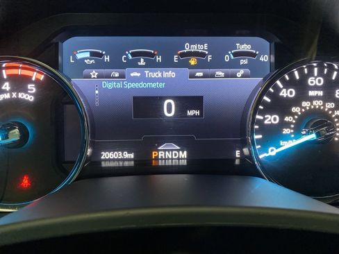 Used 2022 Ford F350 Platinum w/ Tremor Off-Road Package image 15