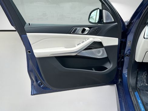 New 2026 BMW ALPINA XB7 AWD/4WD image 24