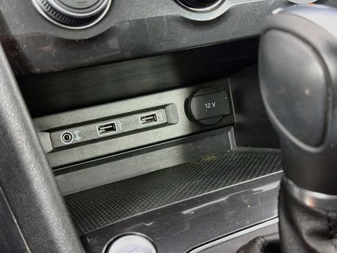 Used 2018 Volkswagen Tiguan SEL FWD image 26