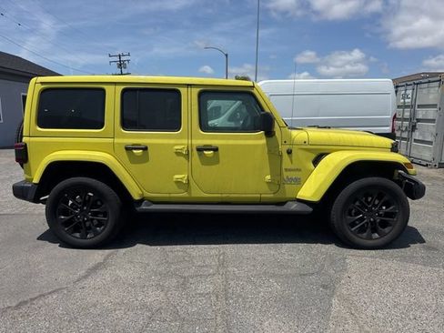Used 2023 Jeep Wrangler Unlimited Sahara w/ Cold Weather Group AWD/4WD image 4