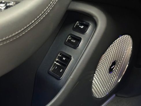 New 2026 Bentley Flying Spur Plug-In Hybrid AWD/4WD image 12