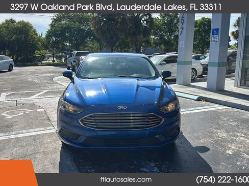 Used 2017 Ford Fusion SE FWD image 5