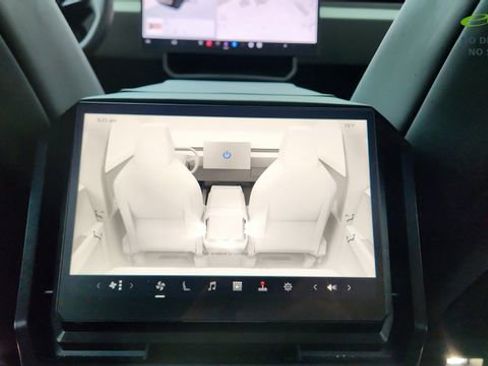 Used 2024 Tesla Cybertruck AWD Crew Cab image 47
