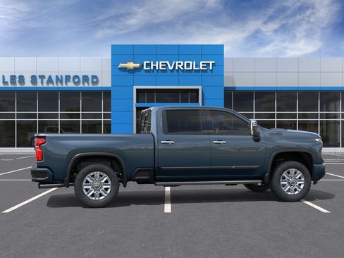 New 2026 Chevrolet Silverado 3500 High Country w/ High Country Premium Package AWD/4WD image 5