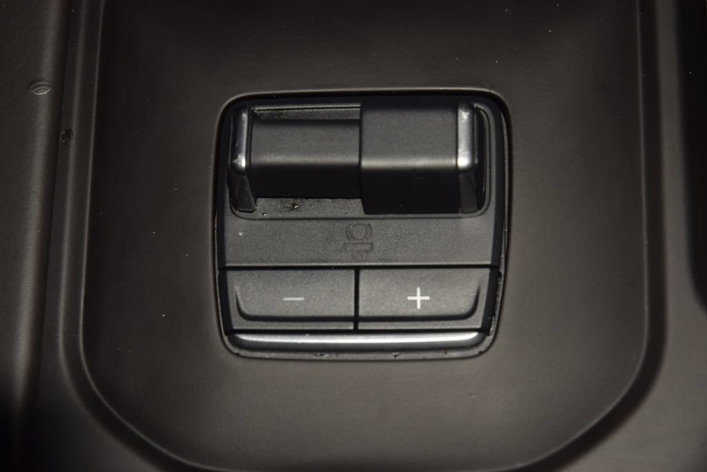 Used 2025 GMC Sierra 2500 AT4X AWD/4WD image 39