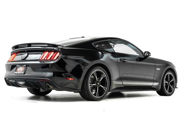 Used 2017 Ford Mustang GT Premium w/ Equipment Group 401A RWD image 4