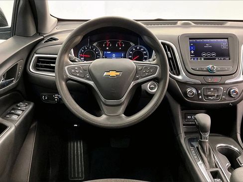 Used 2023 Chevrolet Equinox LT image 4