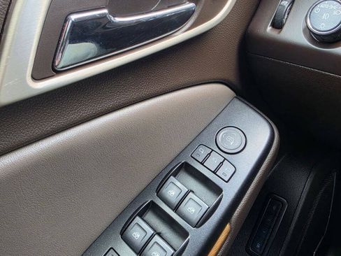 Used 2019 GMC Yukon XL Denali AWD/4WD image 21