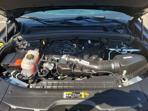 Used 2024 Jeep Grand Cherokee Altitude image 1