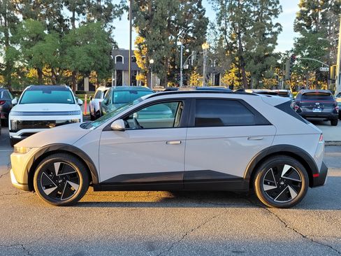 Certified 2025 Hyundai Ioniq 5 SEL image 3