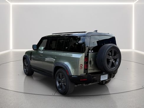Used 2023 Land Rover Defender 110 X-Dynamic SE AWD/4WD image 3