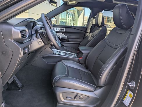 Used 2024 Ford Explorer ST w/ Equipment Group 401A image 24