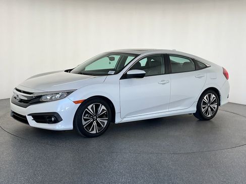 Used 2017 Honda Civic EX-L image 9