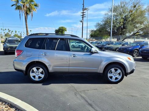 Used 2010 Subaru Forester 2.5X Premium image 10