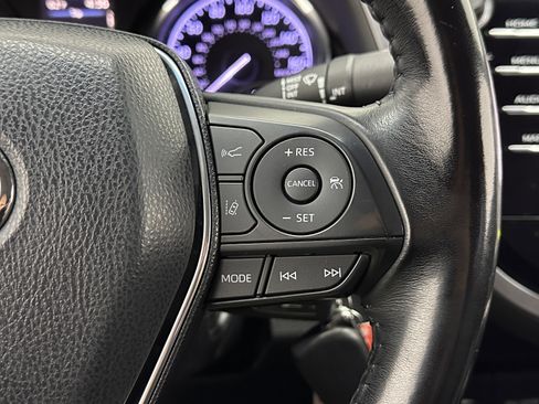 Used 2019 Toyota Camry SE image 19