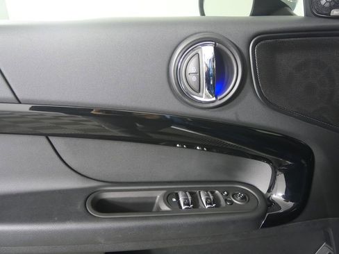 Used 2019 MINI Cooper Countryman S w/ Premium Package image 9