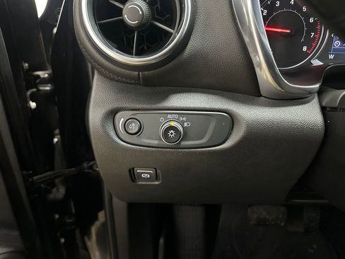 Used 2020 Chevrolet Blazer LT image 10