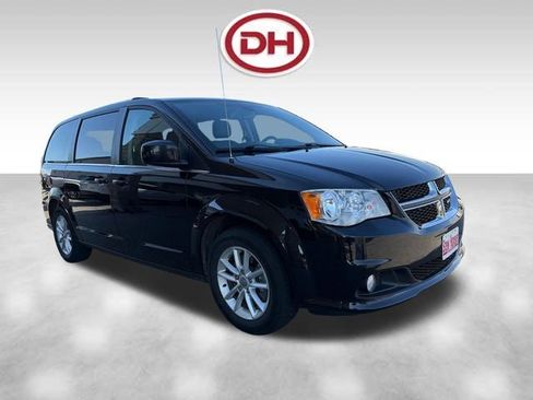 Used 2020 Dodge Grand Caravan SXT w/ Driver Convenience Group FWD image 6
